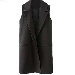 THE LIMITED SLEEVELESS BLACK VEST